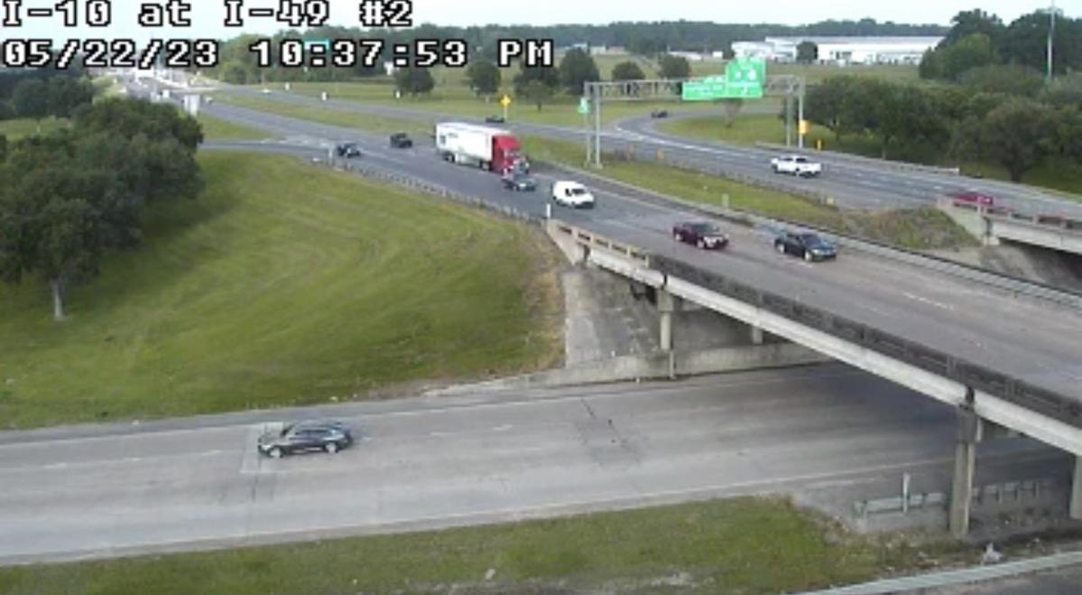 Original, unannotated angled DOT highway camera image